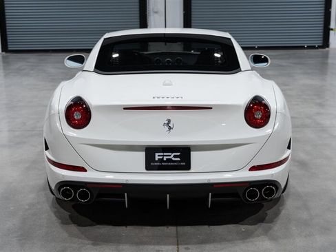 Used 2016 Ferrari California T RWD image 75