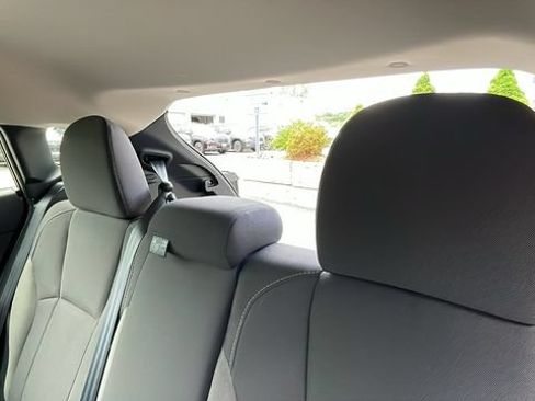 Used 2024 Subaru Impreza 2.0i AWD/4WD image 27