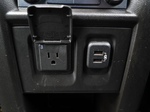 Used 2018 Chevrolet Traverse LT image 35