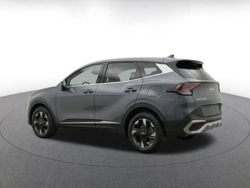 Used 2026 Kia Sportage LX FWD image 5