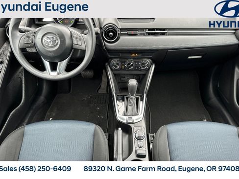 Used 2017 Toyota Yaris iA image 16