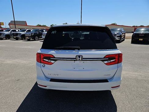 Used 2024 Honda Odyssey Touring image 4
