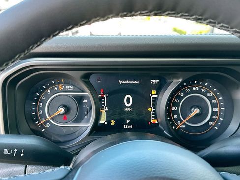 New 2026 Jeep Gladiator Rubicon w/ Dual Top Group image 13