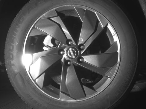 Used 2025 Nissan Rogue SV image 15