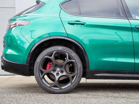 New 2025 Alfa Romeo Stelvio Sprint image 6
