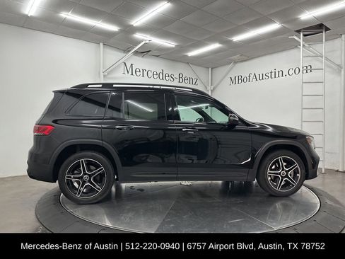 Used 2022 Mercedes-Benz GLB 250 4MATIC w/ AMG Line image 9