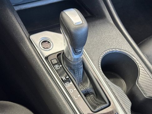 Used 2025 Nissan Altima 2.5 SV FWD image 20