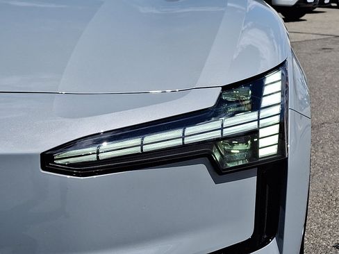 Used 2025 Volvo EX30 Ultra w/ Climate Package image 9