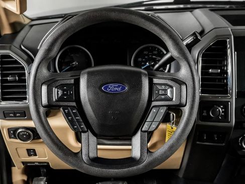 Used 2017 Ford F250 XLT w/ XLT Premium Package AWD/4WD image 16