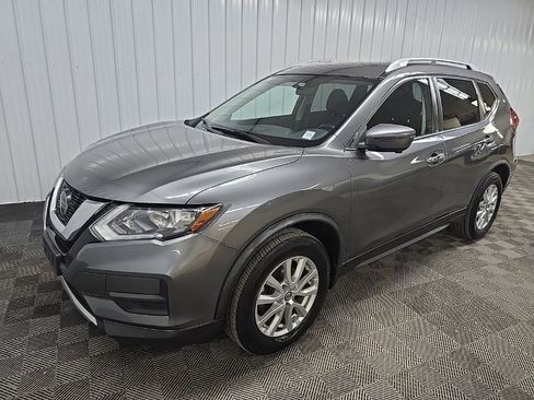 Used 2018 Nissan Rogue SV w/ Sun & Sound Touring Package image 8