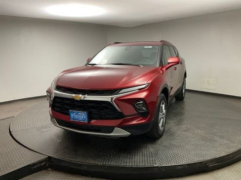 Certified 2024 Chevrolet Blazer LT w/ Convenience Package FWD image 3