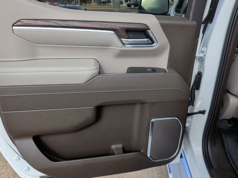 New 2026 GMC Sierra 1500 SLT image 34