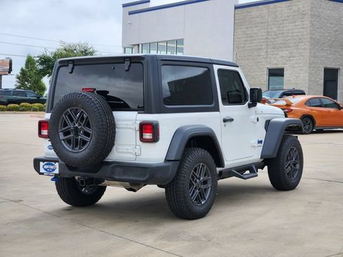 Used 2024 Jeep Wrangler Sport AWD/4WD image 7