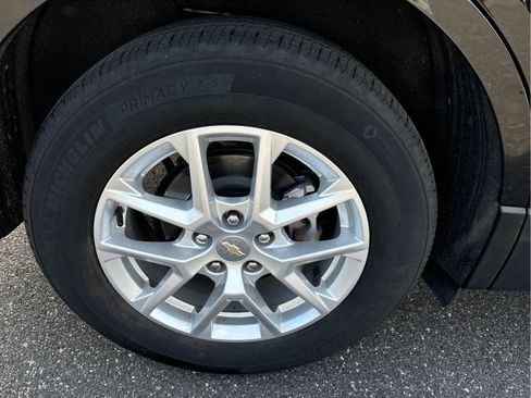 Certified 2024 Chevrolet Equinox LT w/ LPO, Floor Liner Package FWD image 23