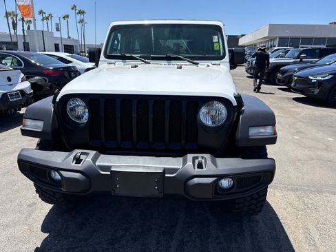 Used 2021 Jeep Wrangler Unlimited Sport AWD/4WD image 3