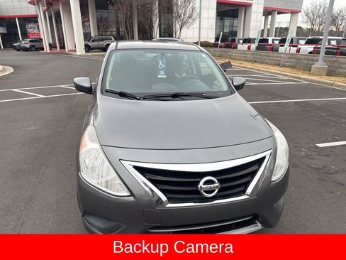 Used 2016 Nissan Versa SV image 1