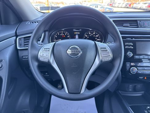 Used 2016 Nissan Rogue SV image 17