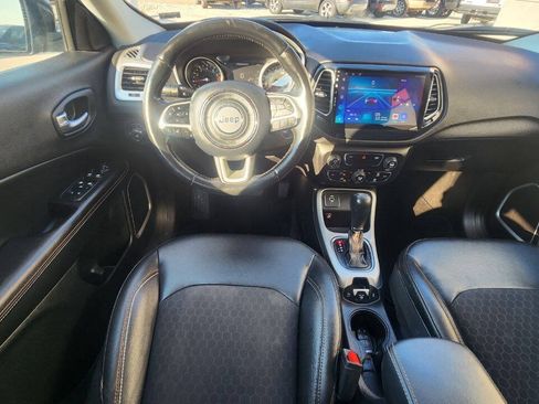 Used 2018 Jeep Compass Latitude w/ Popular Equipment Group FWD image 12