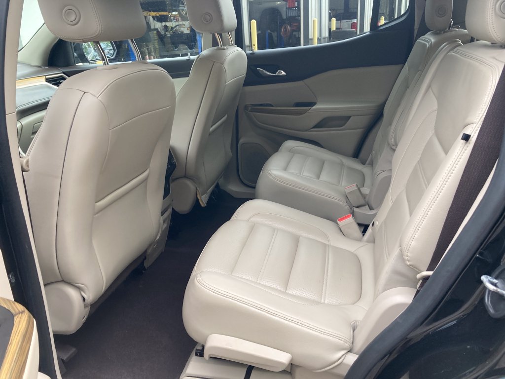 Used 2019 GMC Acadia Denali AWD/4WD image 32