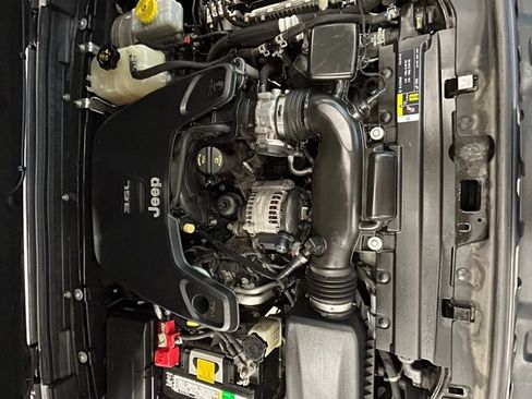 Used 2018 Jeep Wrangler Unlimited Sport S AWD/4WD image 55
