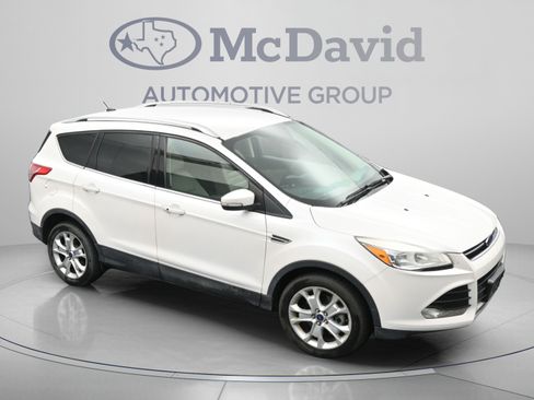Used 2016 Ford Escape Titanium FWD image 32