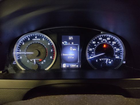 Used 2017 Toyota Camry LE image 23