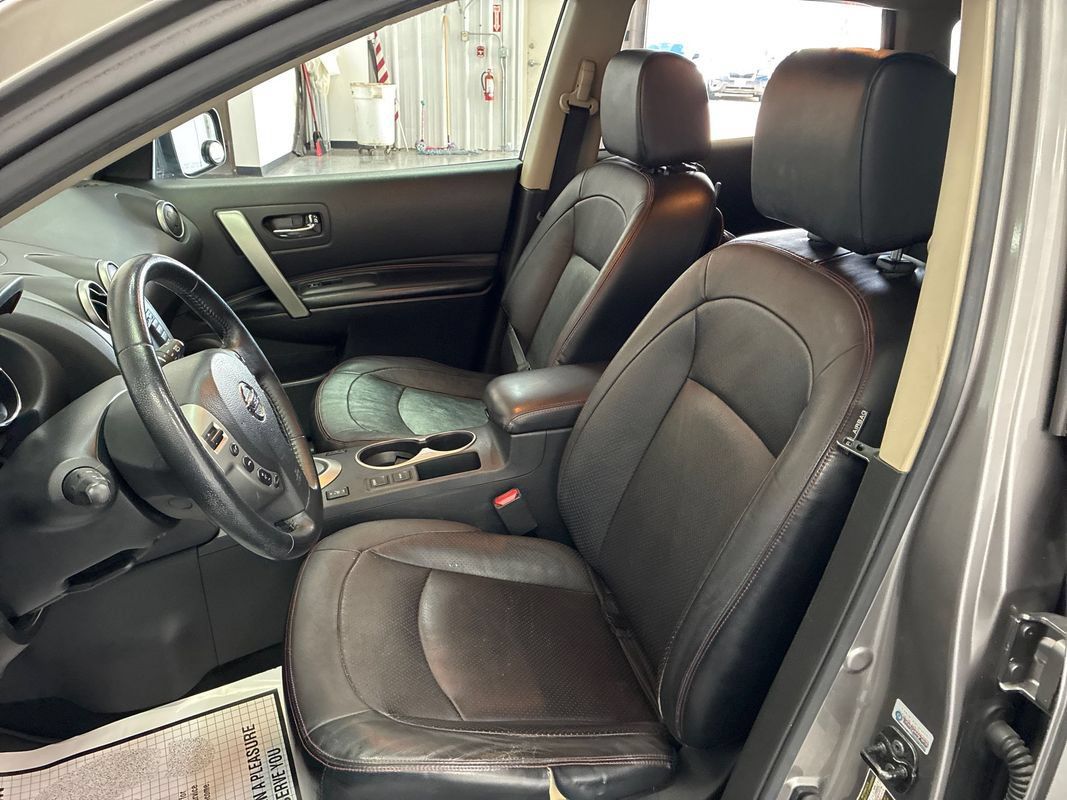 Used 2013 Nissan Rogue SL AWD/4WD image 9