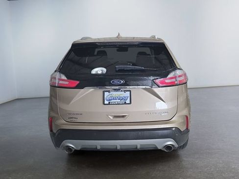 Used 2020 Ford Edge Titanium FWD image 4