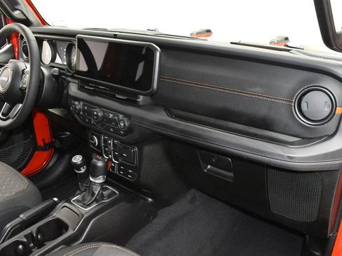 Used 2026 Jeep Gladiator Mojave AWD/4WD image 23