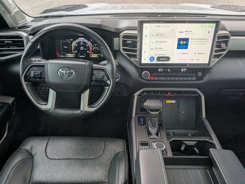 Used 2024 Toyota Tundra Limited AWD/4WD image 31