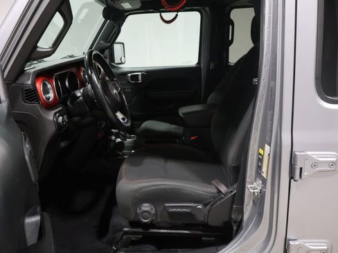 Used 2020 Jeep Gladiator Rubicon w/ Cold Weather Group image 11