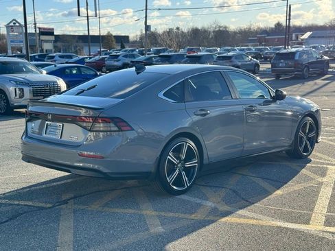 Used 2023 Honda Accord Sport image 6