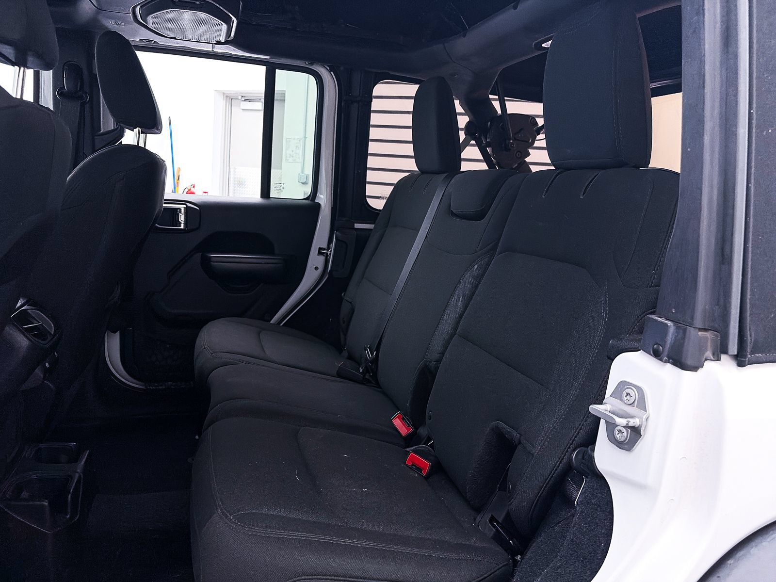 Used 2018 Jeep Wrangler Unlimited Sport S AWD/4WD image 32