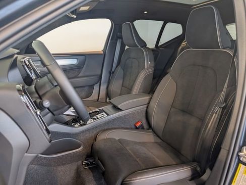 New 2026 Volvo XC40 B5 Ultra w/ Protection Package Premier image 10