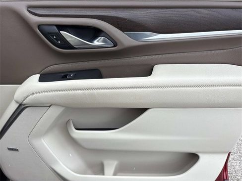 Used 2021 GMC Yukon Denali w/ Denali Premium Package image 23