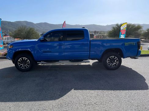 Used 2020 Toyota Tacoma TRD Sport w/ Technology Package RWD image 8