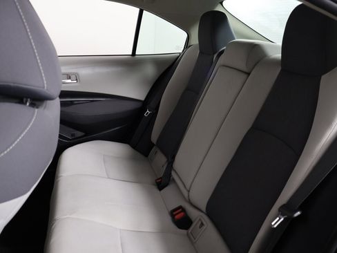 Used 2020 Toyota Corolla LE image 29