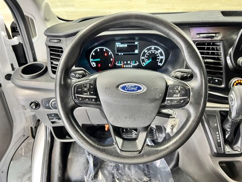 Used 2022 Ford Transit 250 Medium Roof AWD image 2