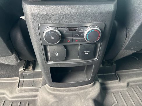 Used 2020 Ford Explorer Platinum w/ Premium Technology Package AWD/4WD image 15