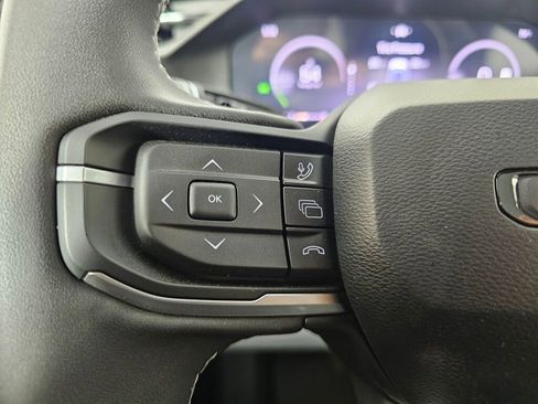 New 2026 Jeep Cherokee Overland w/ Advanced Pro Tech Group AWD/4WD image 24