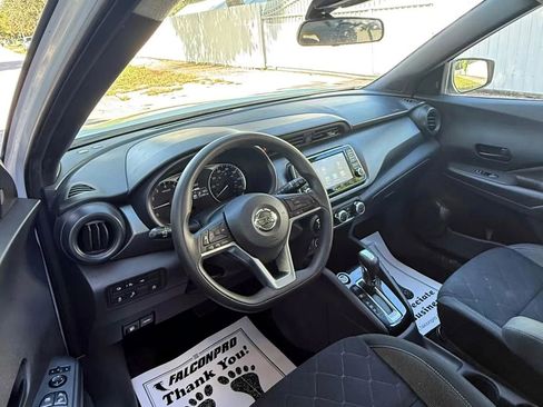 Used 2020 Nissan Kicks S image 8