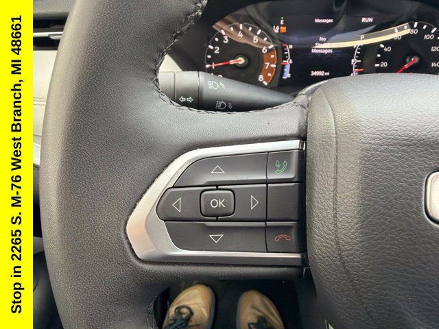 Used 2025 Jeep Compass Limited AWD/4WD image 36