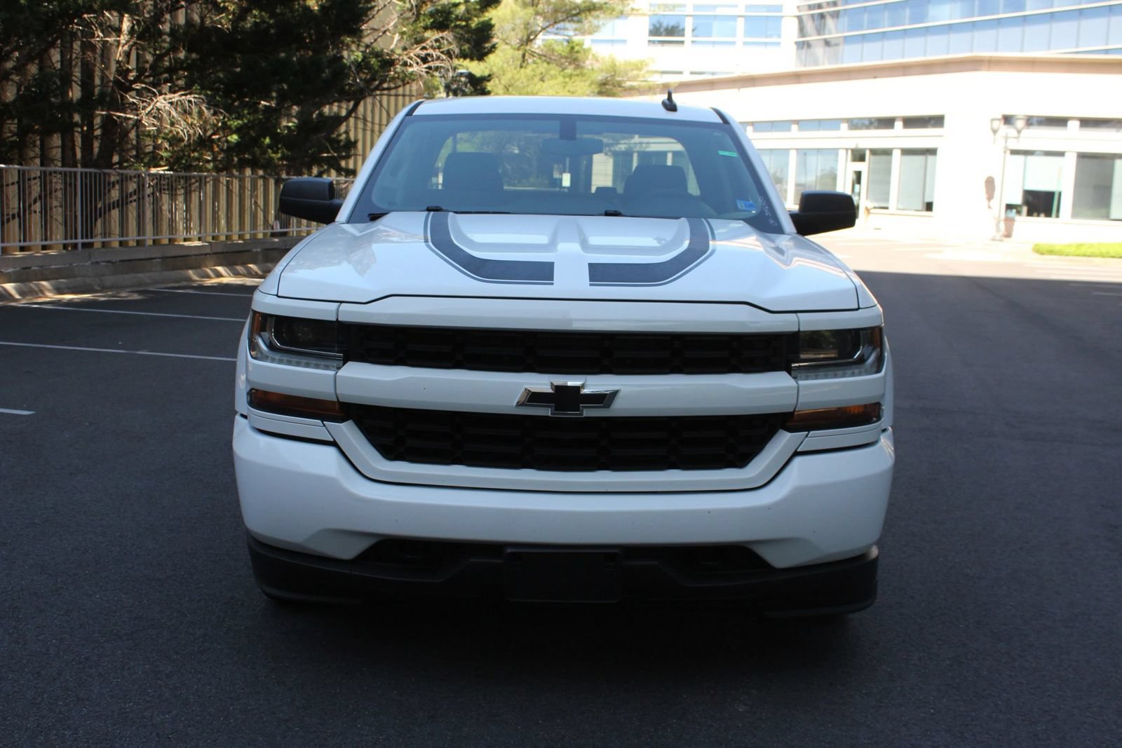 Used 2018 Chevrolet Silverado 1500 Custom w/ Rally 1 Edition RWD image 3