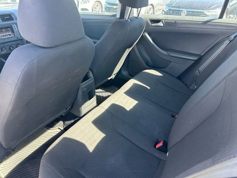 Used 2016 Volkswagen Jetta S image 27