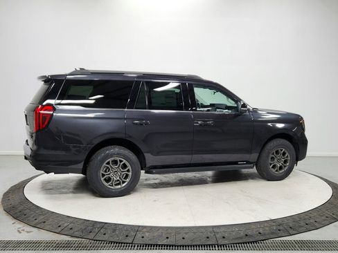 New 2026 Ford Expedition Active image 7