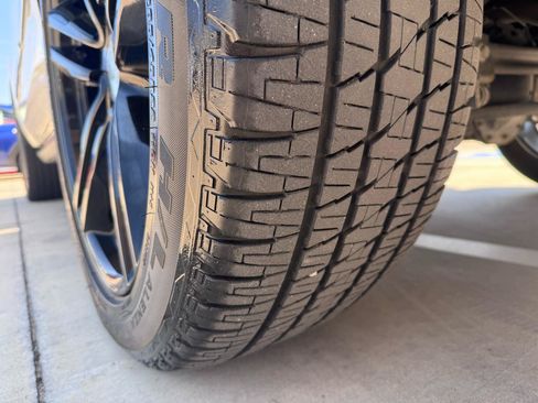 Used 2015 Cadillac Escalade Premium RWD image 11