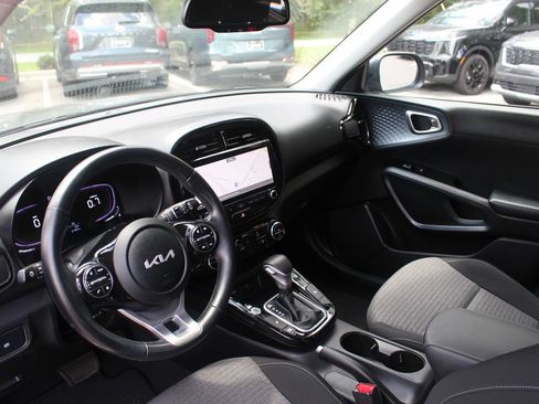 Certified 2023 Kia Soul EX FWD image 15