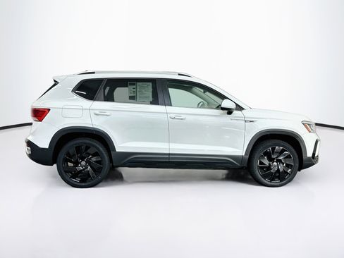 Used 2023 Volkswagen Taos SEL w/ Black Wheel Package AWD/4WD image 10