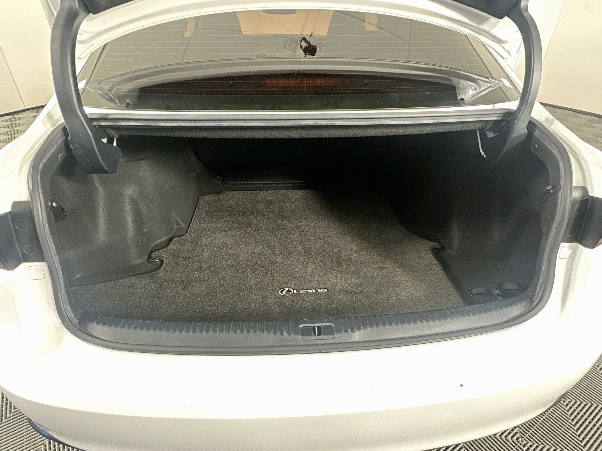 Used 2015 Lexus IS 250 RWD image 30