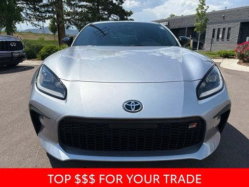 Used 2025 Toyota GR86 Premium w/ ALL Weather Mat Package (TMS) RWD image 2